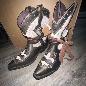 NWT Rockin Country Collection Brown Leather Cowgirl Boots Women’s Size 8W